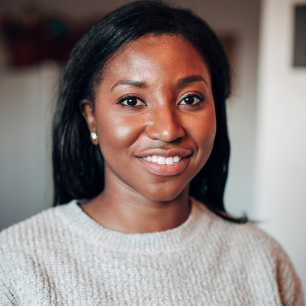 Avis client Bare Rituals® — Inès, cure Bare Glow 3 mois, ongles plus forts et moins cassants après 2 mois